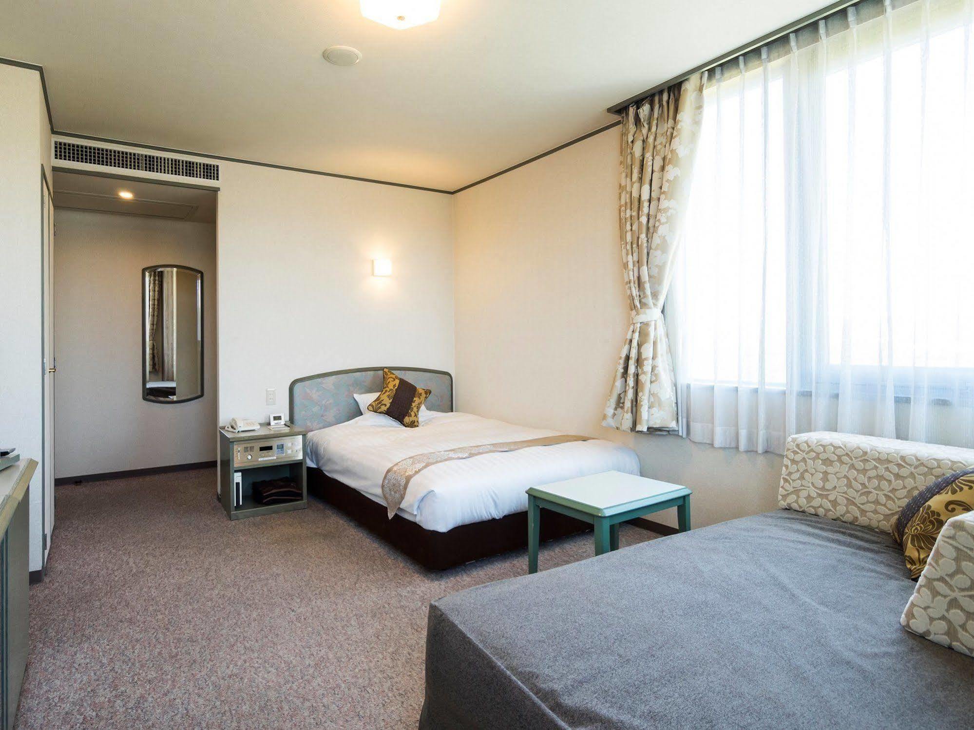 Hotel Areaone Hiroshima Wing Higashihiroshima Buitenkant foto