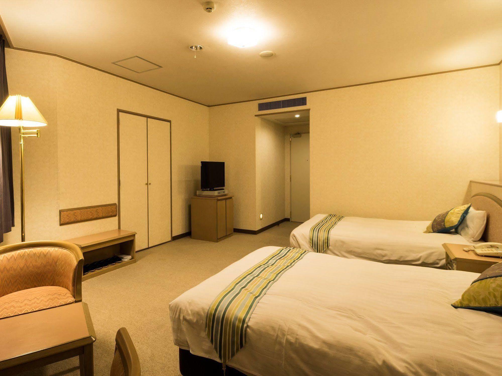 Hotel Areaone Hiroshima Wing Higashihiroshima Buitenkant foto