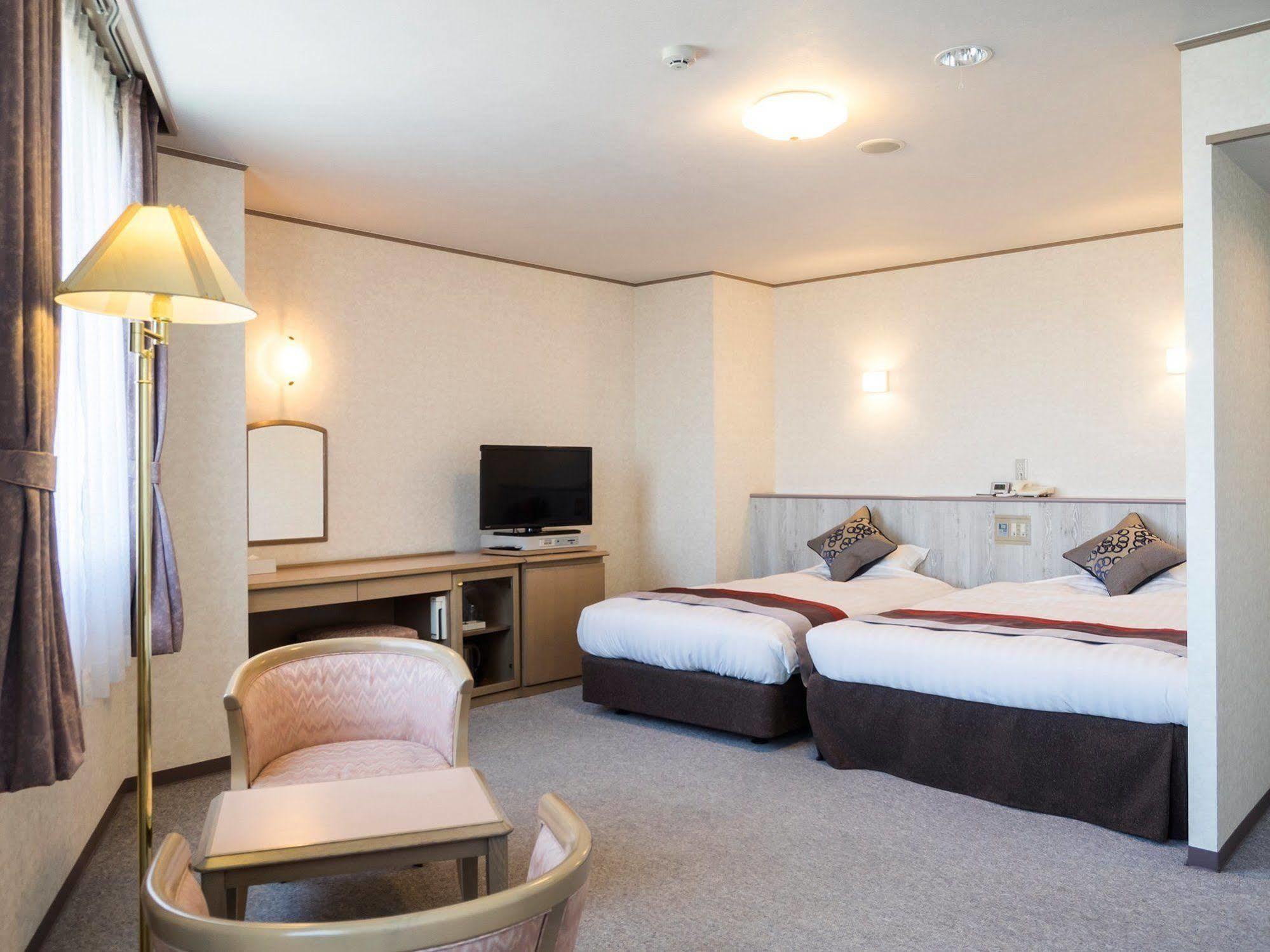 Hotel Areaone Hiroshima Wing Higashihiroshima Buitenkant foto