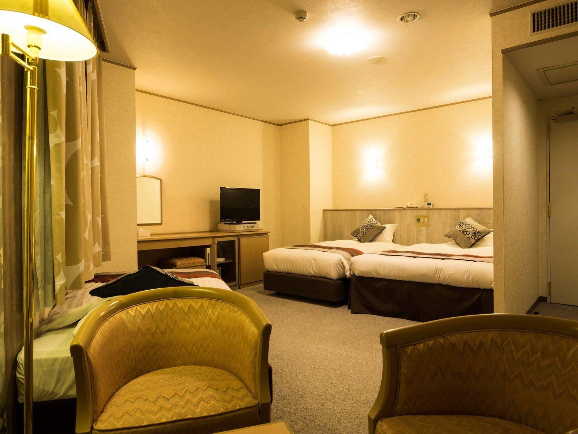 Hotel Areaone Hiroshima Wing Higashihiroshima Buitenkant foto